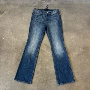 White House Black Market slim boot mid rise everyday softBlue Jeans